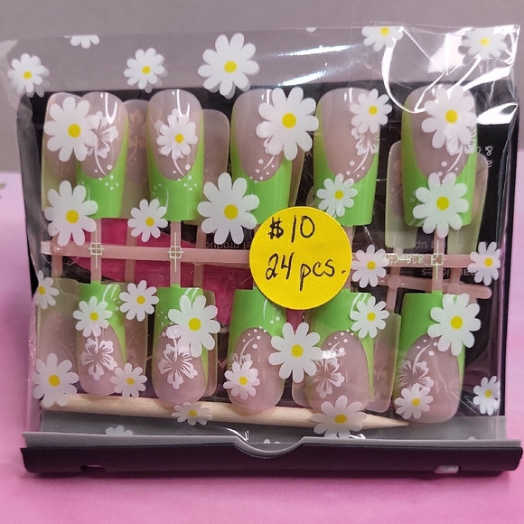Floral Nail Art Set - Green and White - Picture 1 of 3